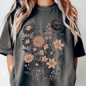 Comfort Colors® Vintage Pressed Flowers Shirt Botanical Floral Tshirt Boho Cottagecore Tee Wildflowers Floral T Shirt Gift for Gardener