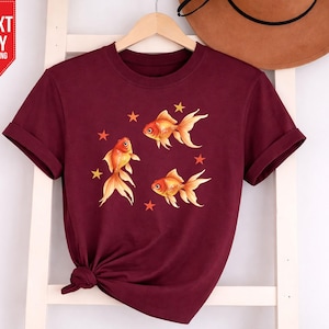 Goldfish Star Aesthetic T-Shirt, Cute Vintage Retro Printed Shirt, Beachy Graphic Tee, Y2K Grunge Aesthetic Top, Cool Trendy Shirt Gift
