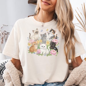 Retro Floral Kitty Top, Cute Kitten T-Shirt, Cat Mom Tee, cat owner gift, Garden Cat Tee, Aesthetic Cottagecore Gift, Comfort Colors®